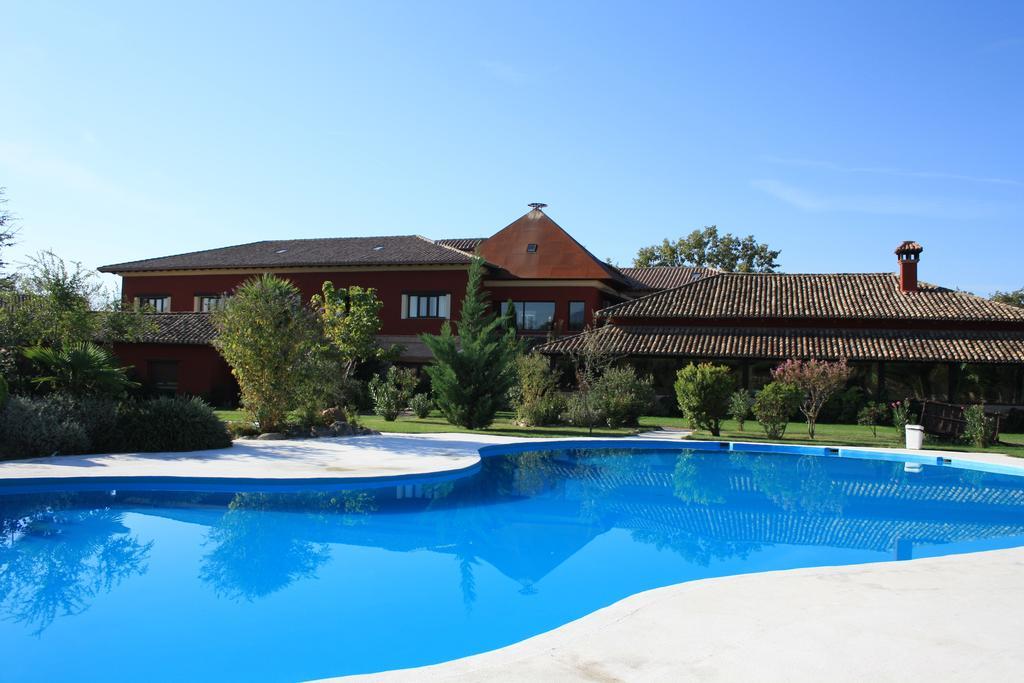 Hotel El Mirlo Blanco Candeleda Bagian luar foto